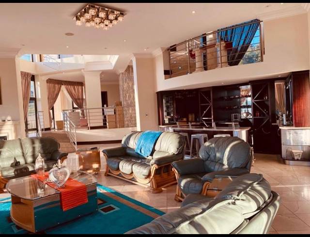 5 BEDROOM HOUSE FOR SALE IN MEYERSDAL ECO ESTATE